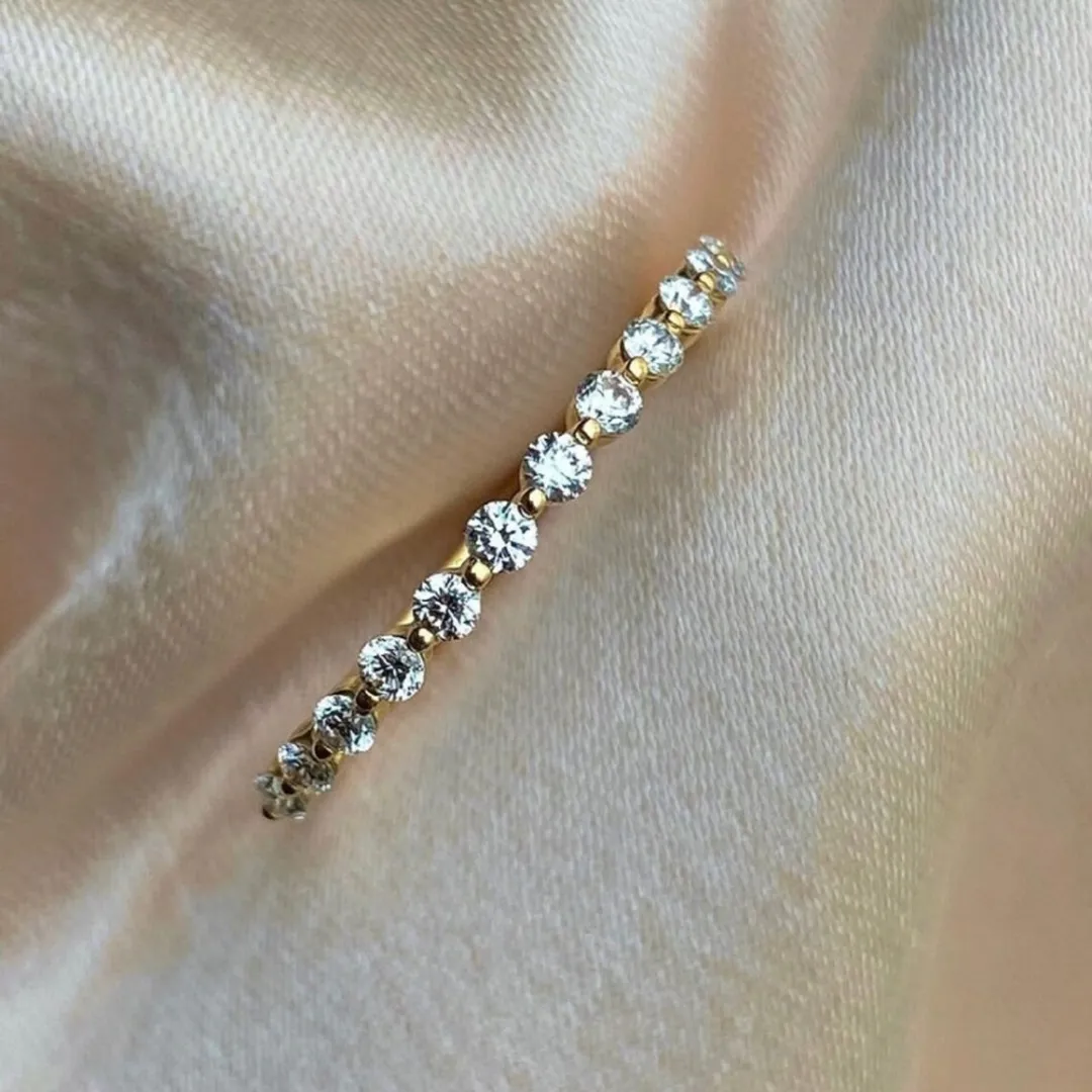 /public/photos/live/Bubble Moissanite Diamond Wedding Band 452 (5).webp